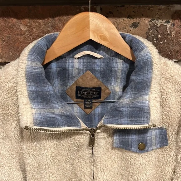 Pendleton Sherpa Teddy Flannel Trim Jacket - Picture 2 of 7